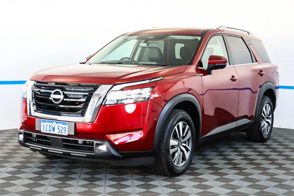 Nissan Pathfinder image 4