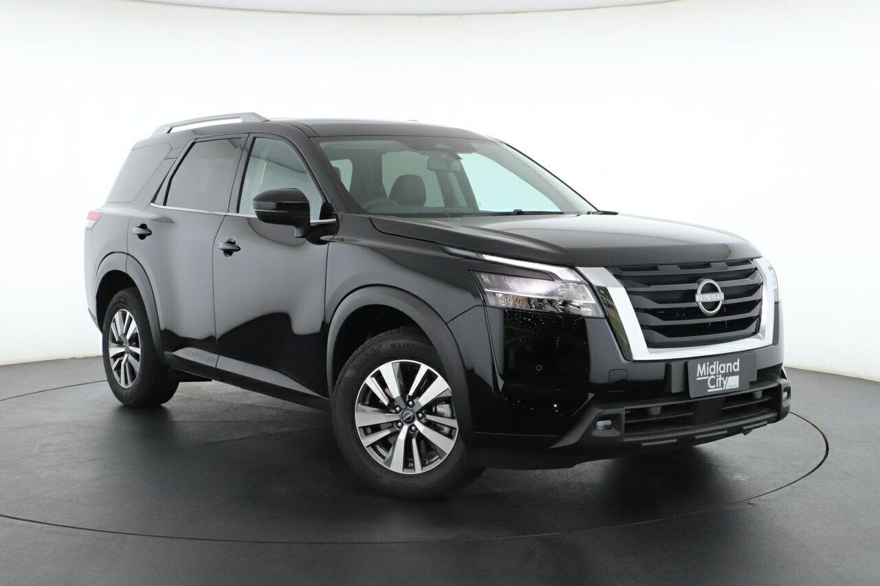 Nissan Pathfinder image 1