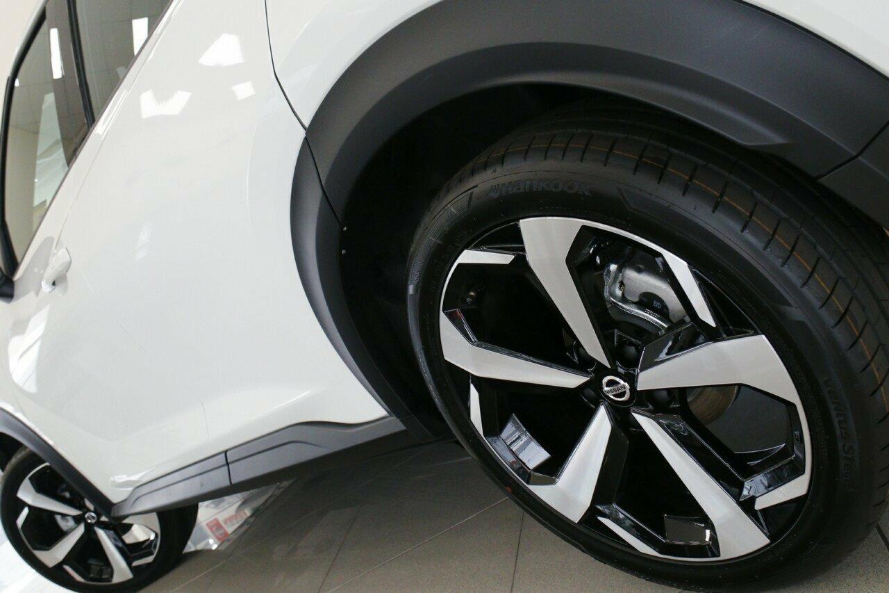 Nissan Juke image 4