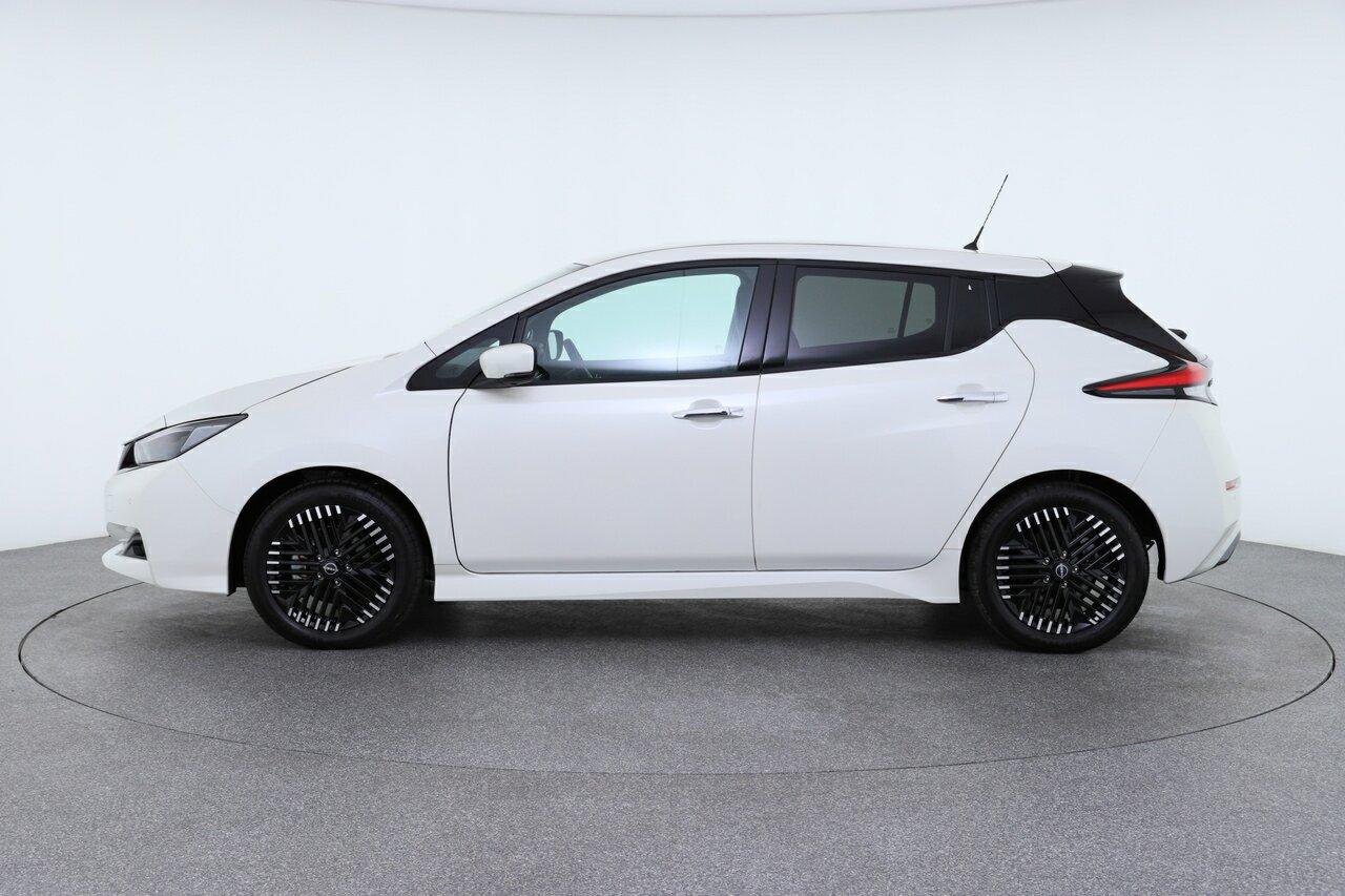 Nissan Leaf image 4