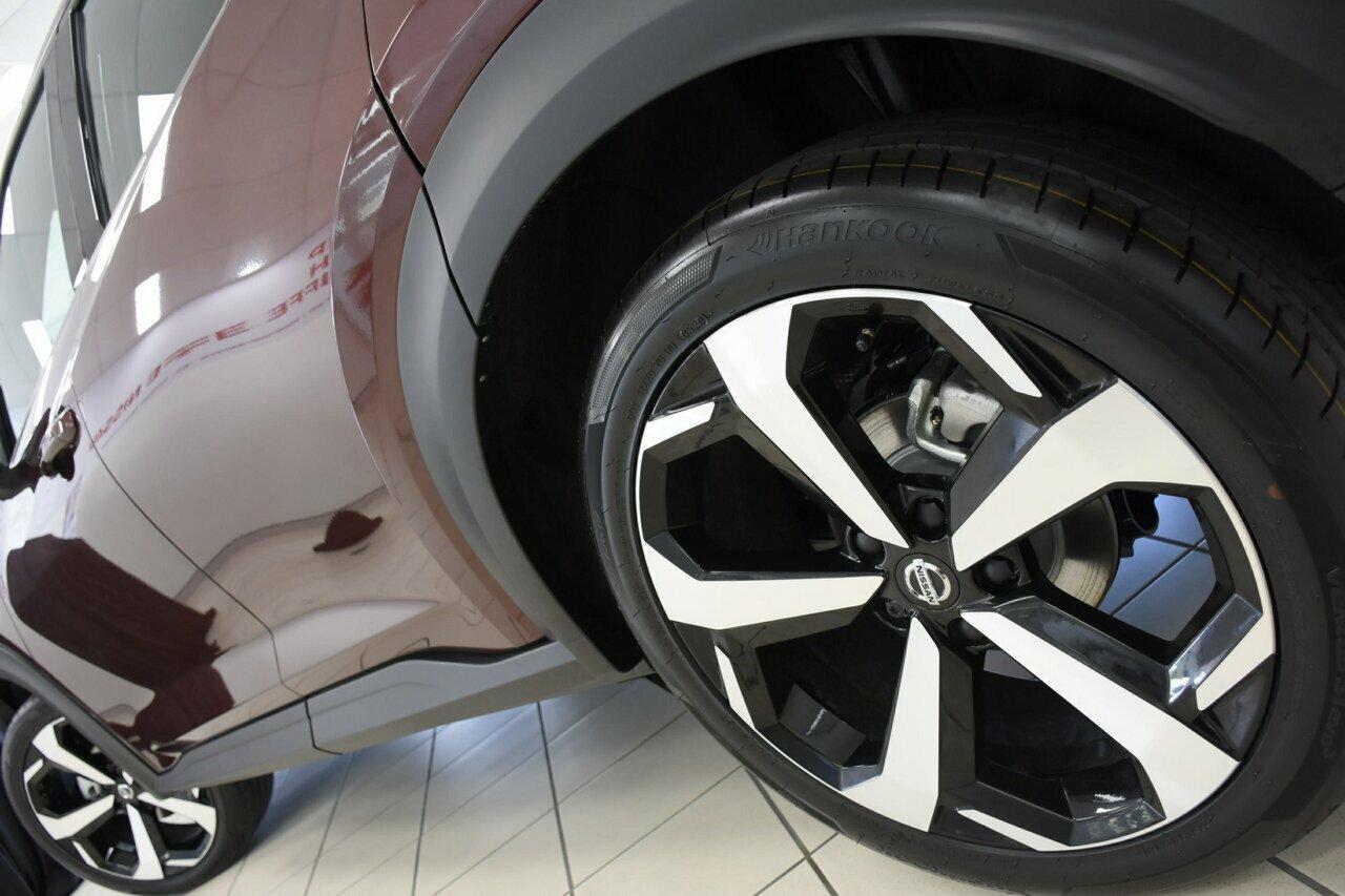 Nissan Juke image 4