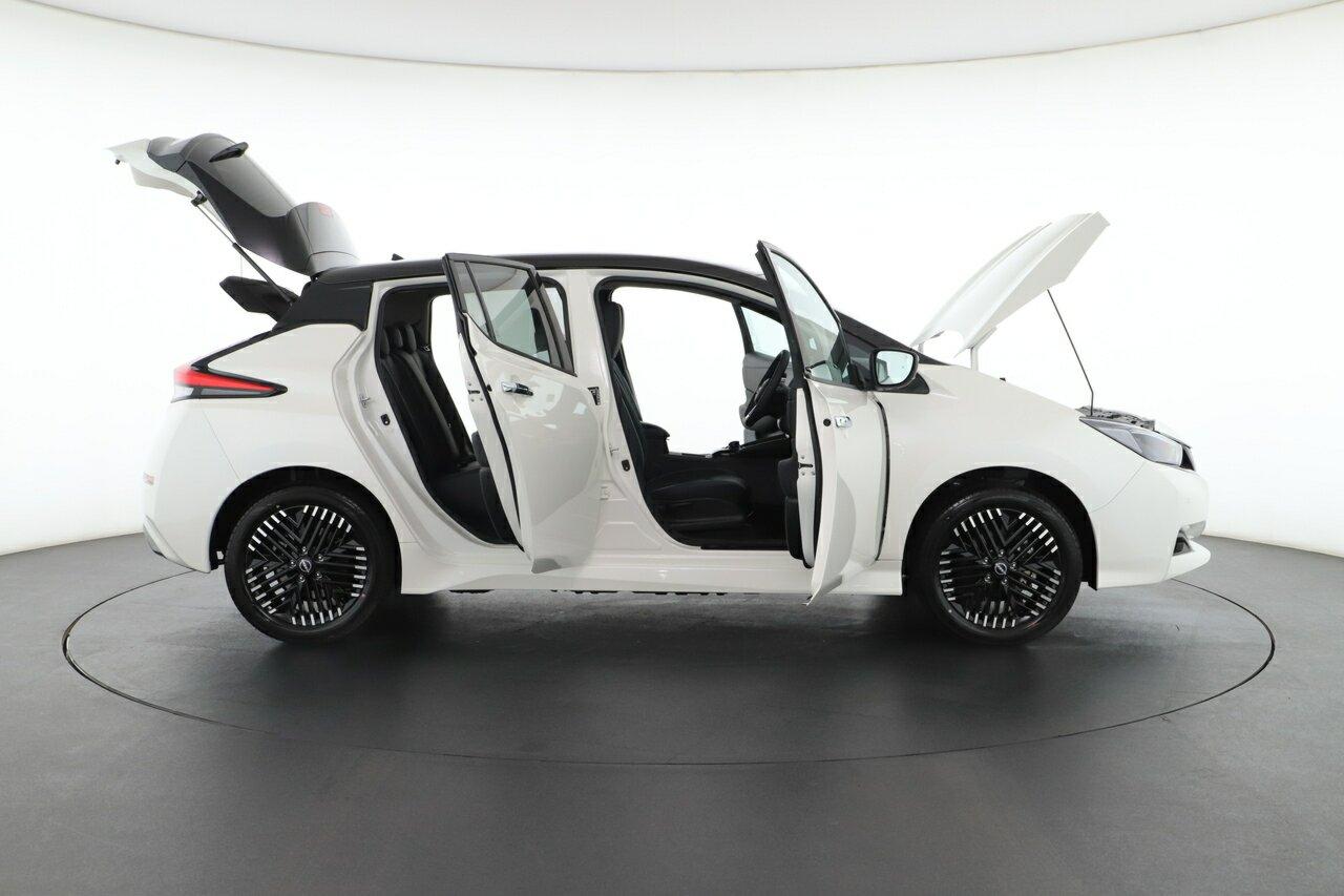 Nissan Leaf image 2