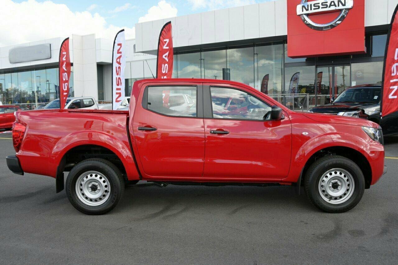 Nissan Navara image 2