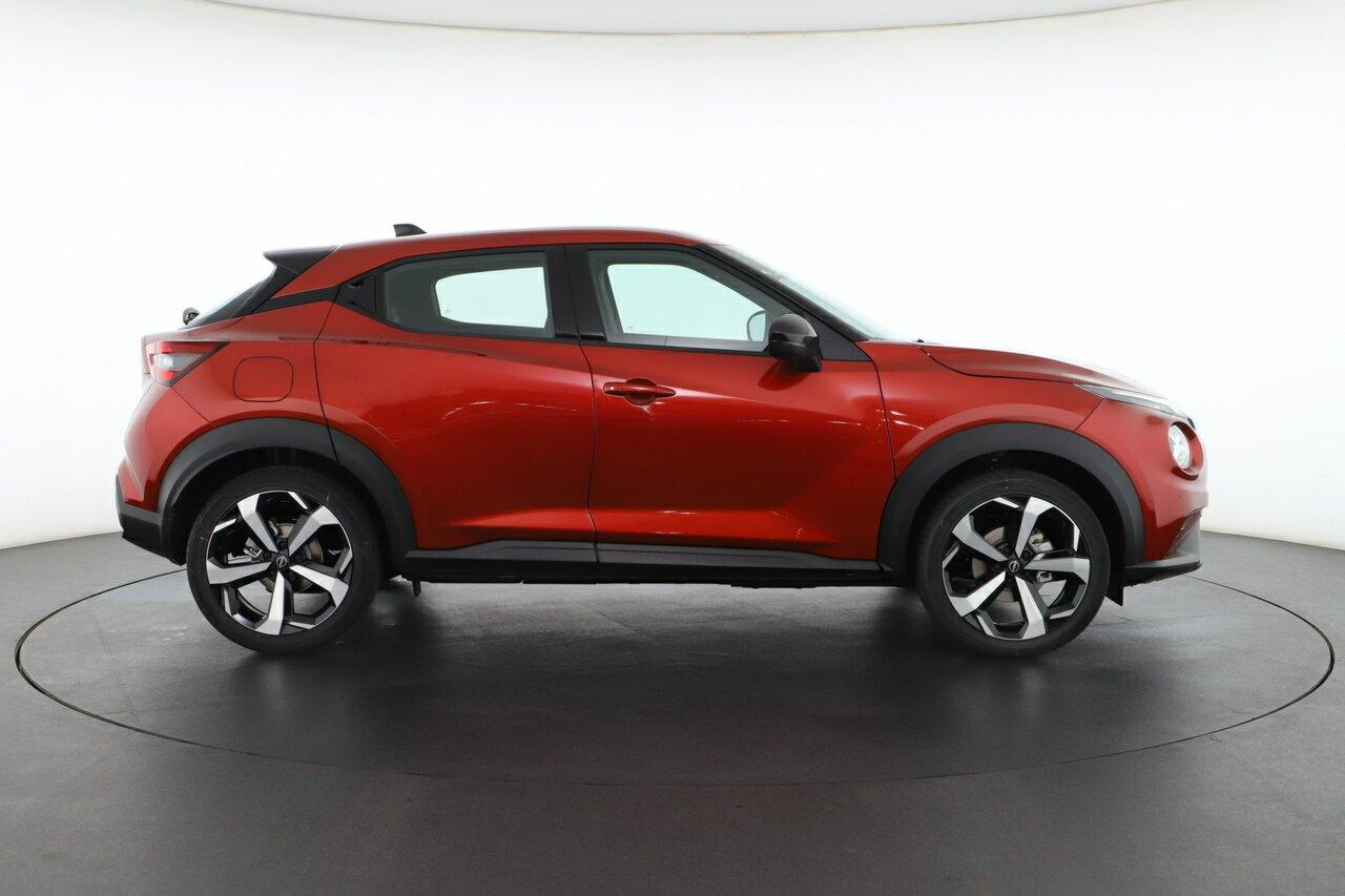 Nissan Juke image 3