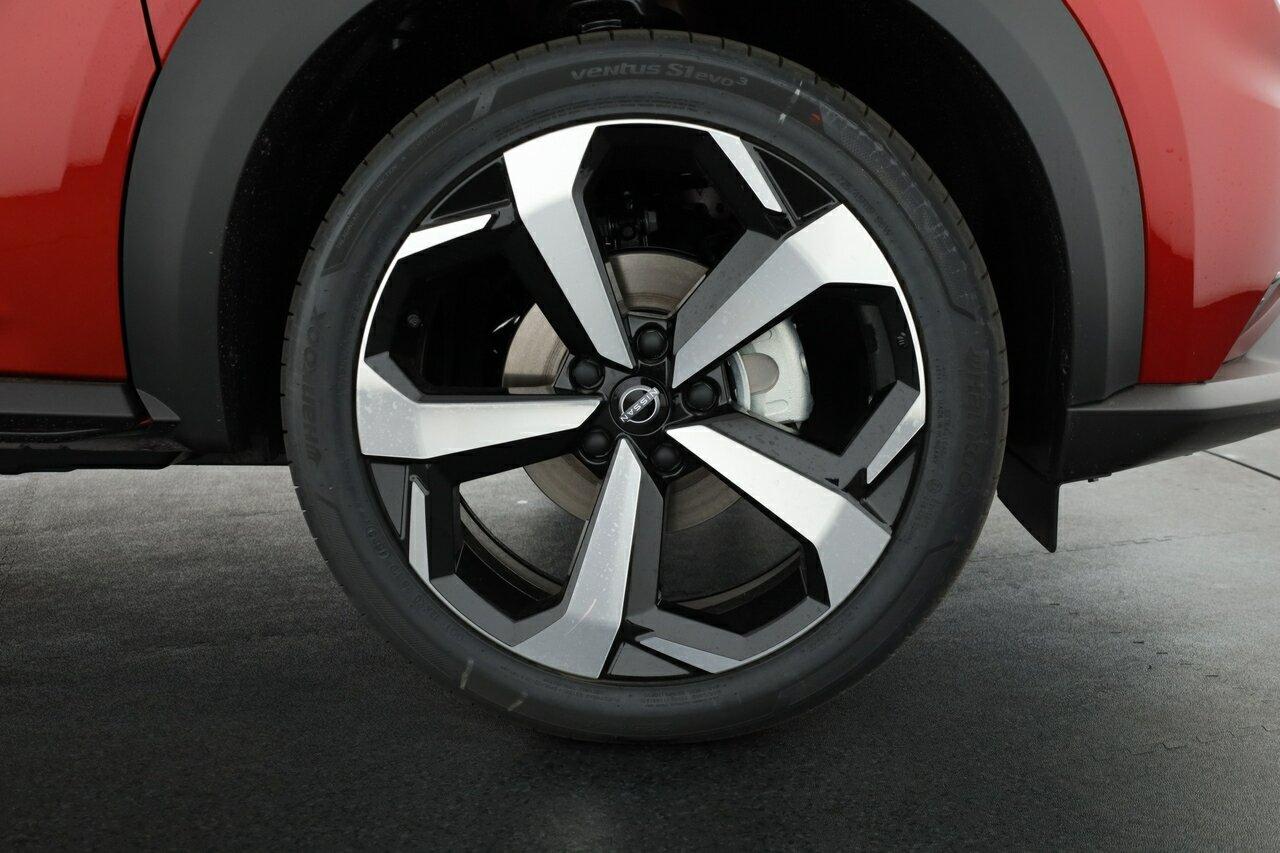 Nissan Juke image 4