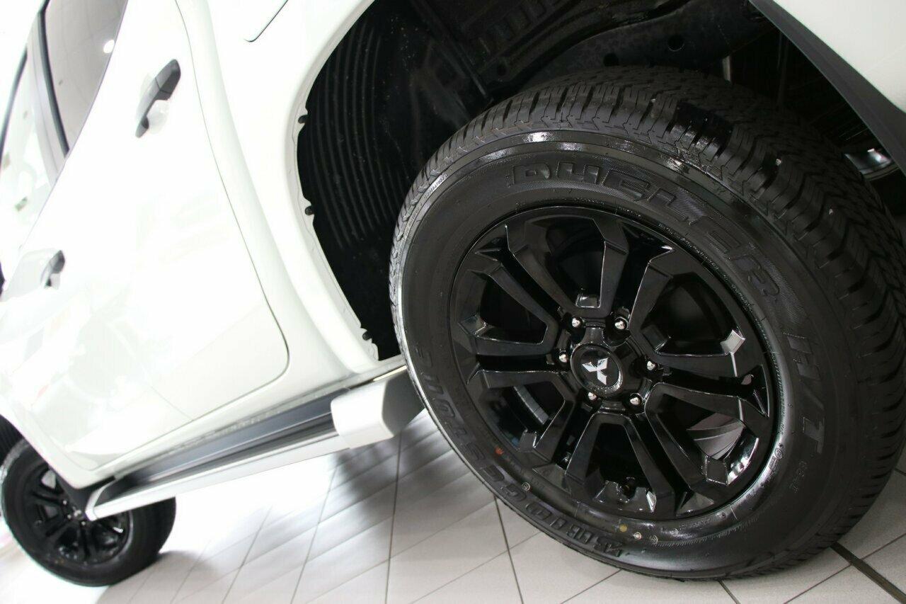 Mitsubishi Triton image 4