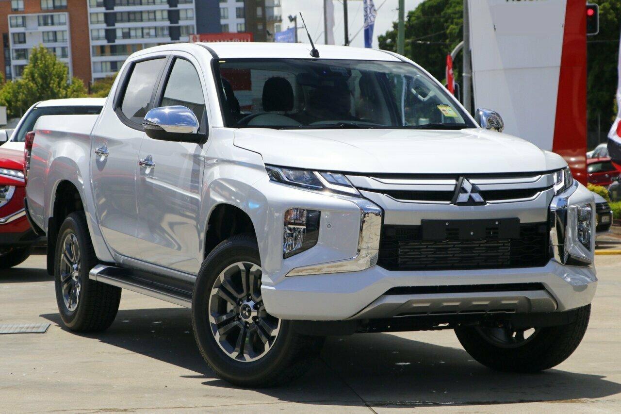Mitsubishi Triton image 1