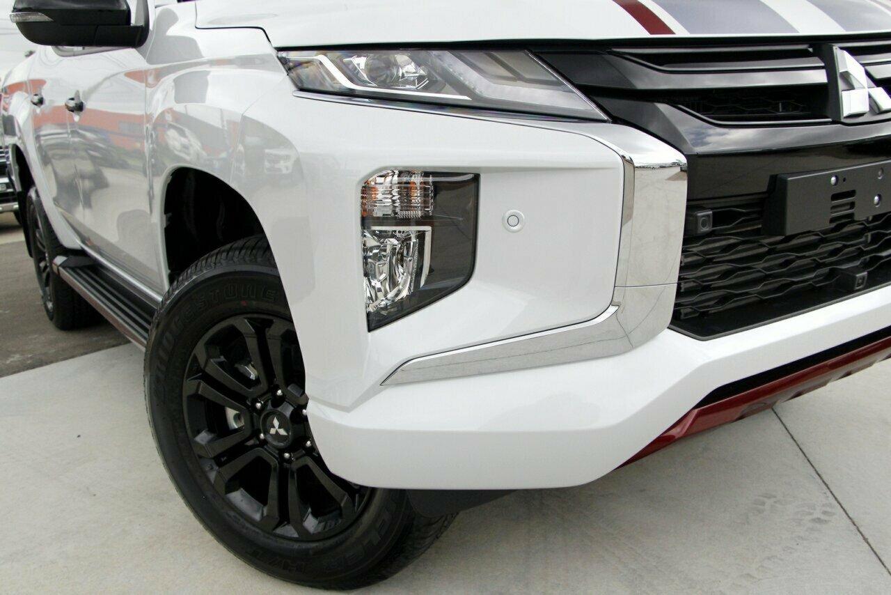 Mitsubishi Triton image 2