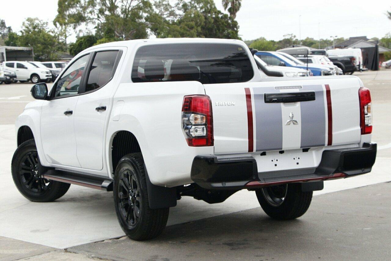 Mitsubishi Triton image 3