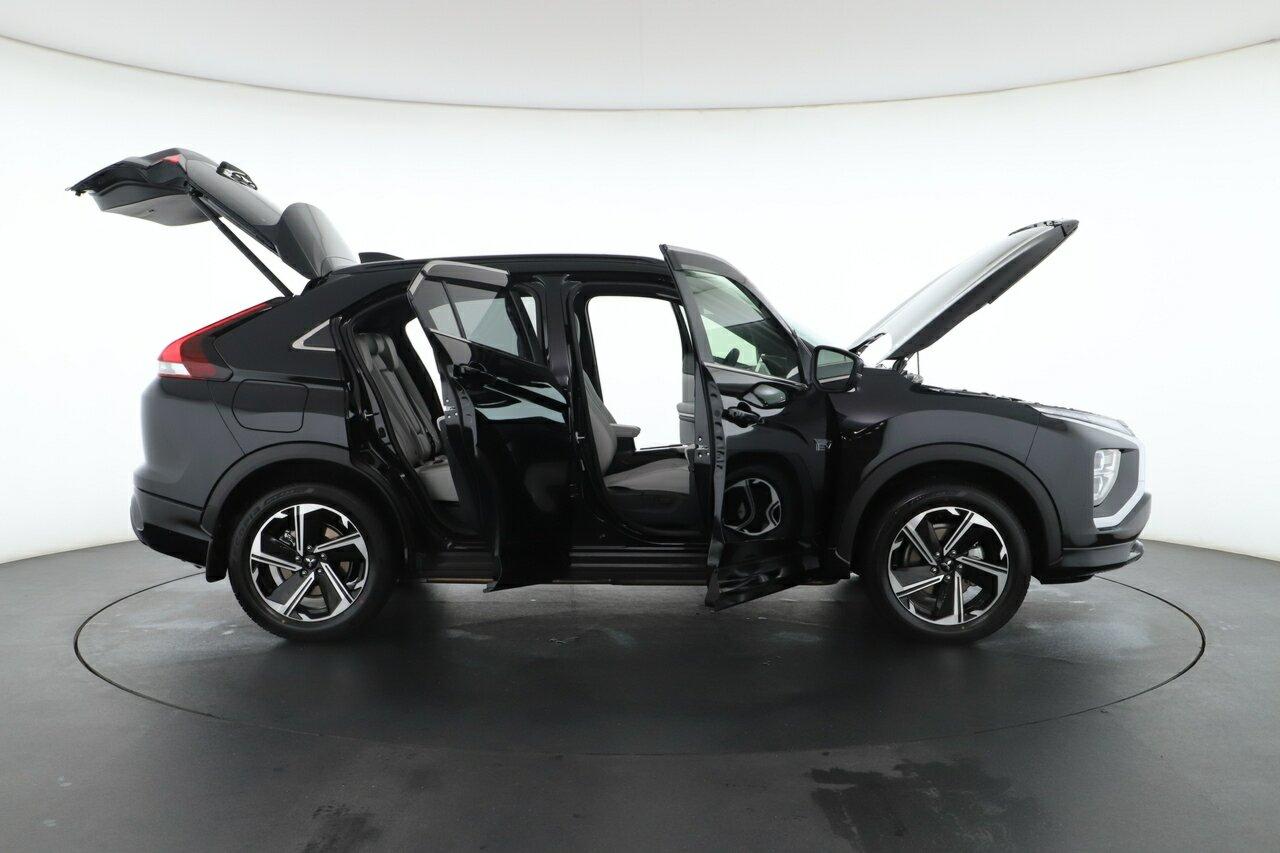 Mitsubishi Eclipse Cross image 2