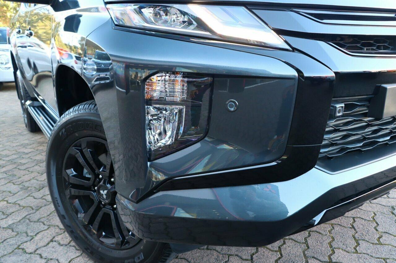Mitsubishi Triton image 2