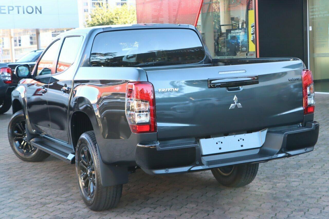 Mitsubishi Triton image 3