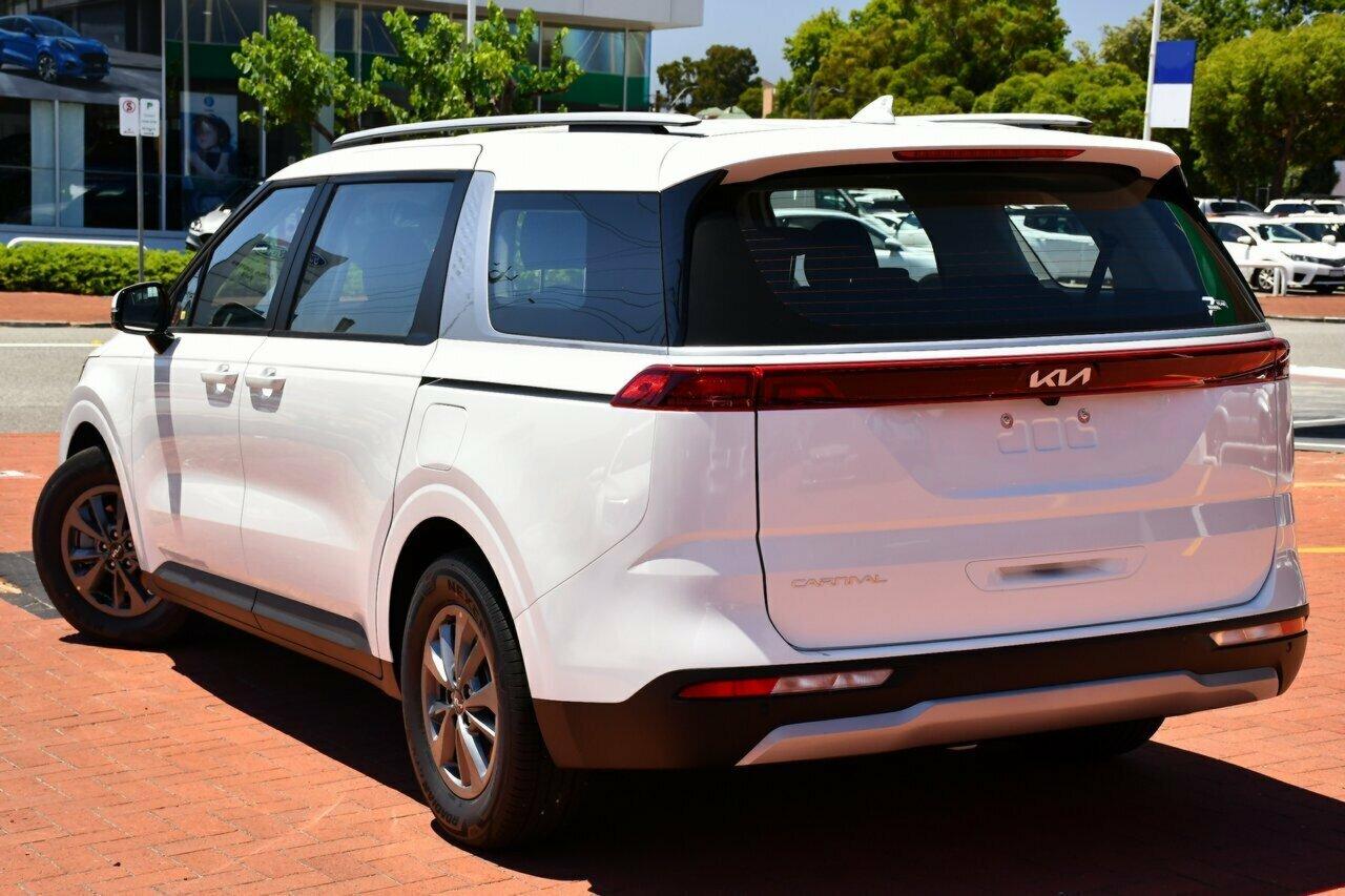 Kia Carnival image 3