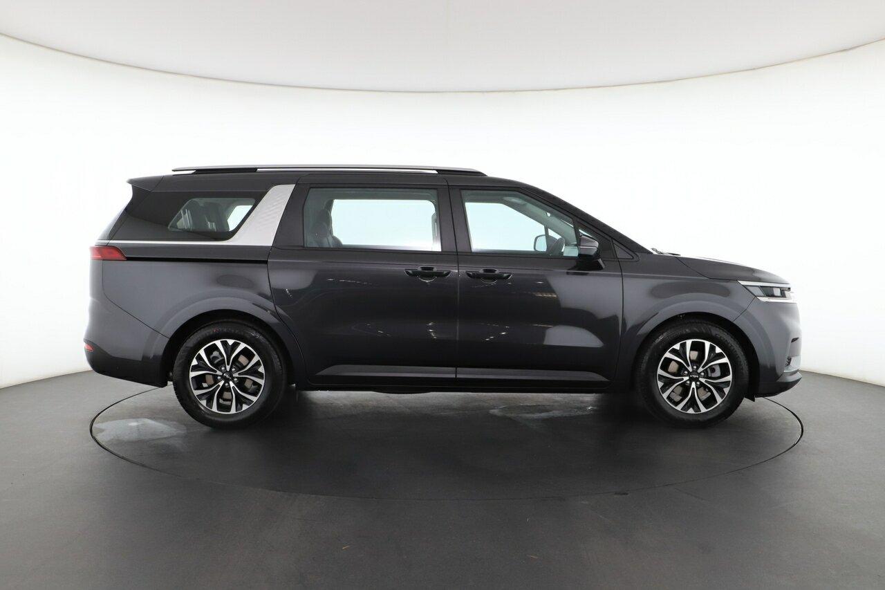 Kia Carnival image 2