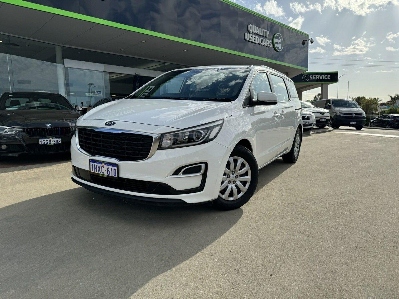 Kia Carnival image 1