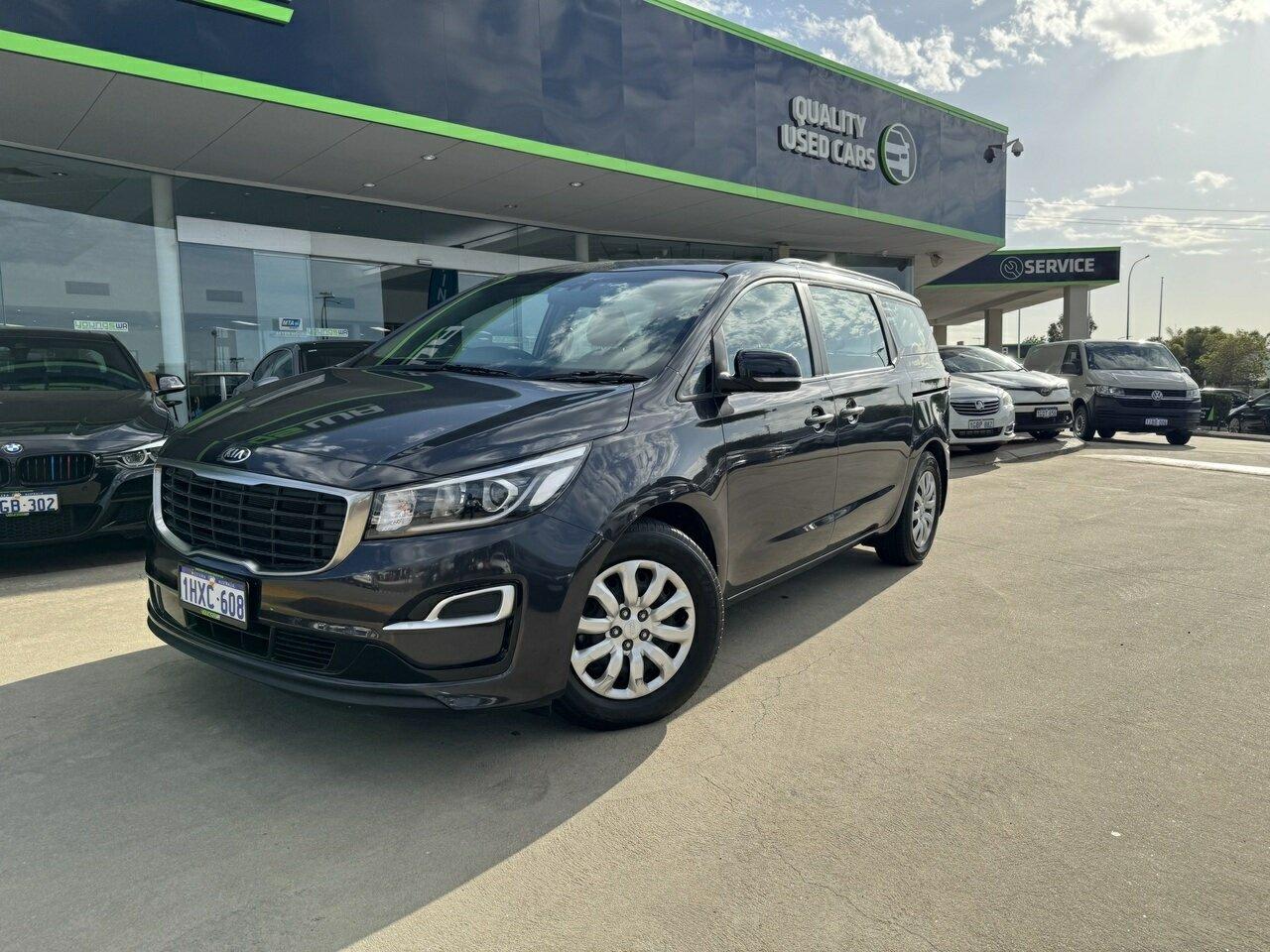 Kia Carnival image 1