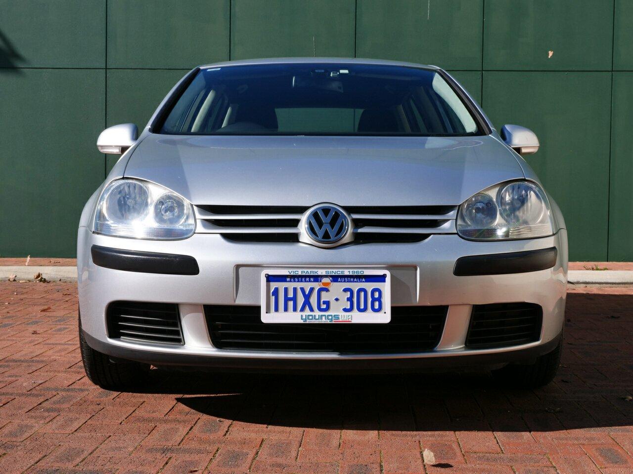 Volkswagen Golf image 2