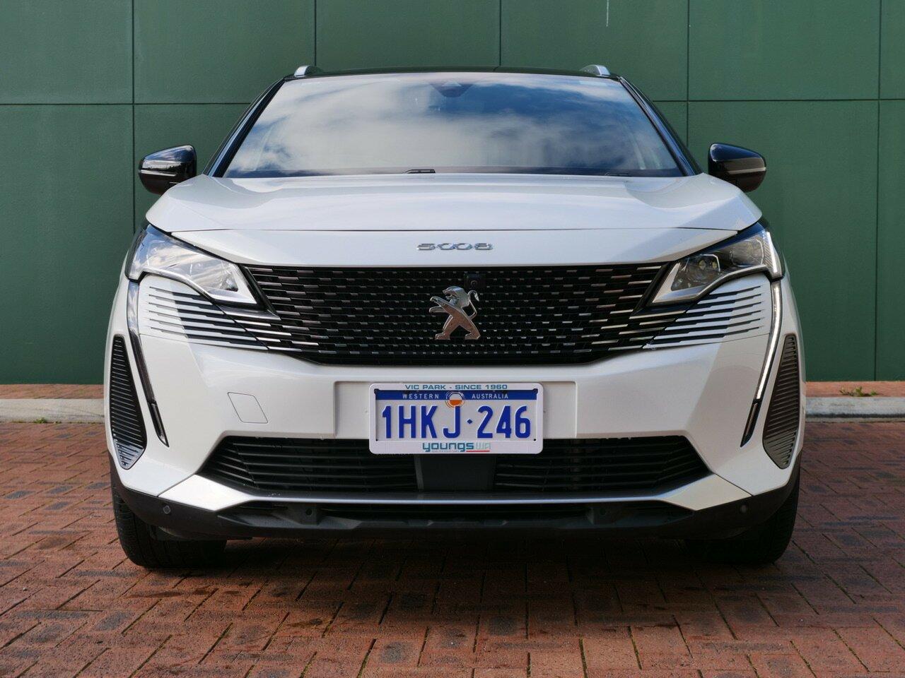 Peugeot 5008 image 2