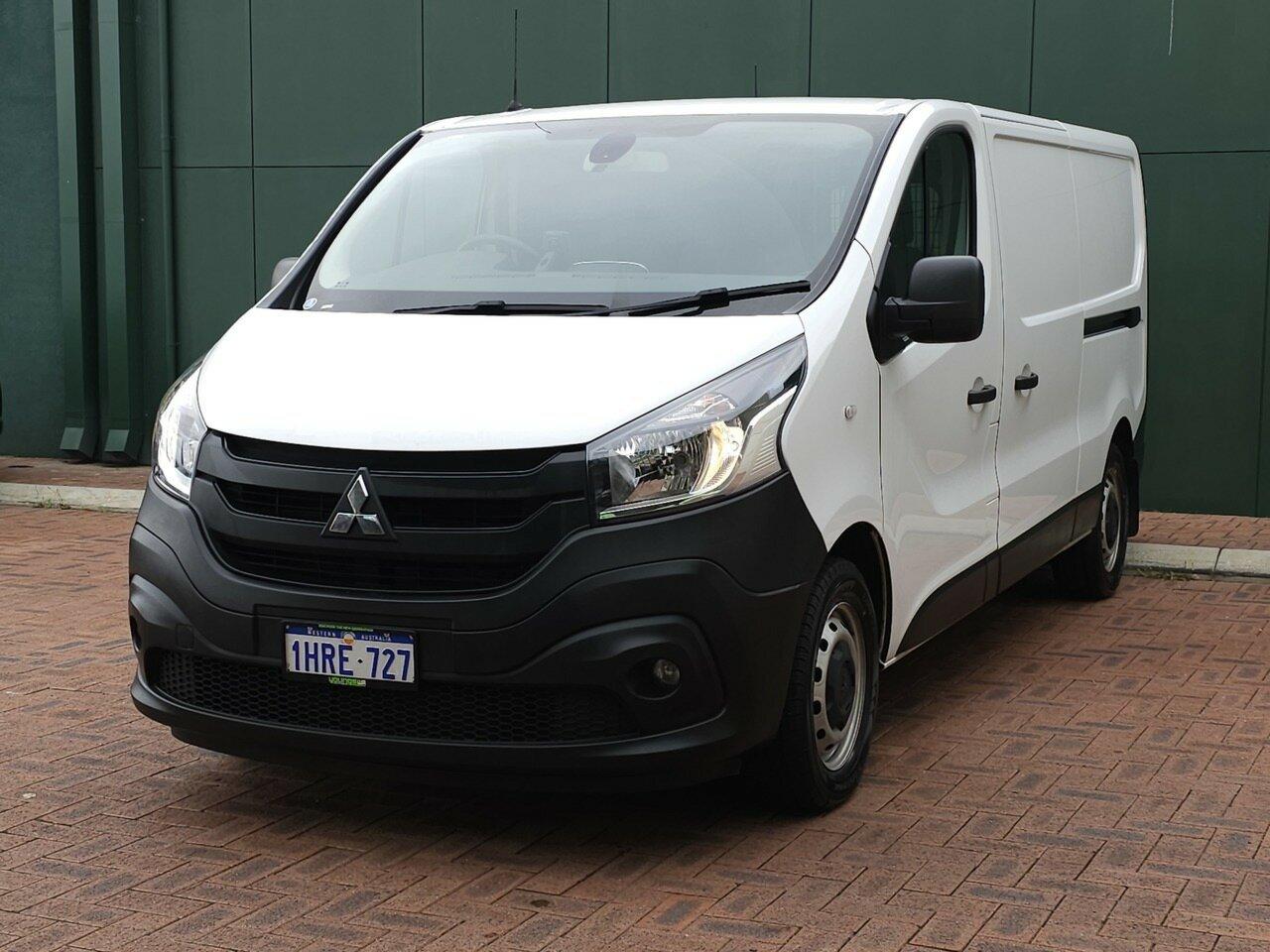 Mitsubishi Express image 4