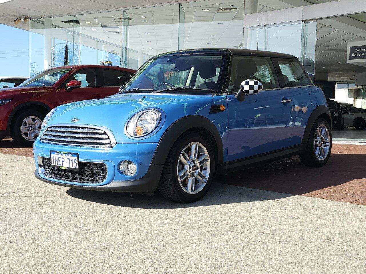 Mini Hatch image 4