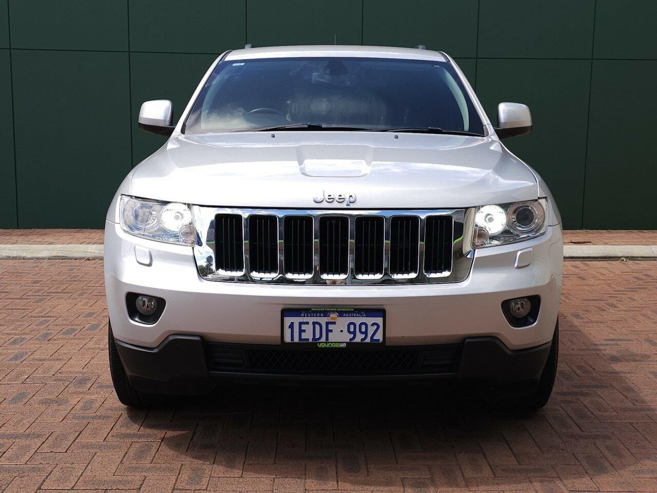 Jeep Grand Cherokee image 2