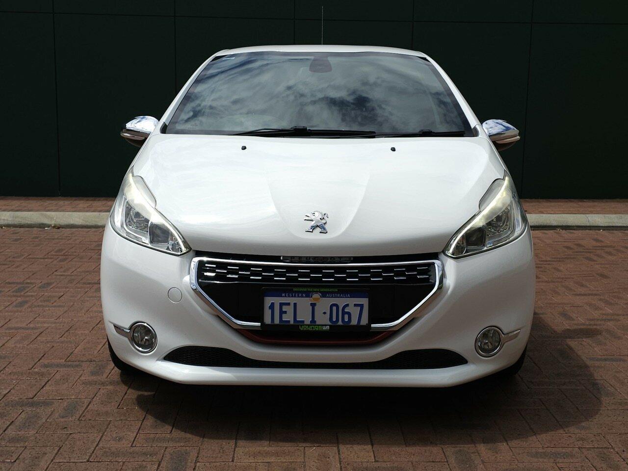 Peugeot 208 image 2