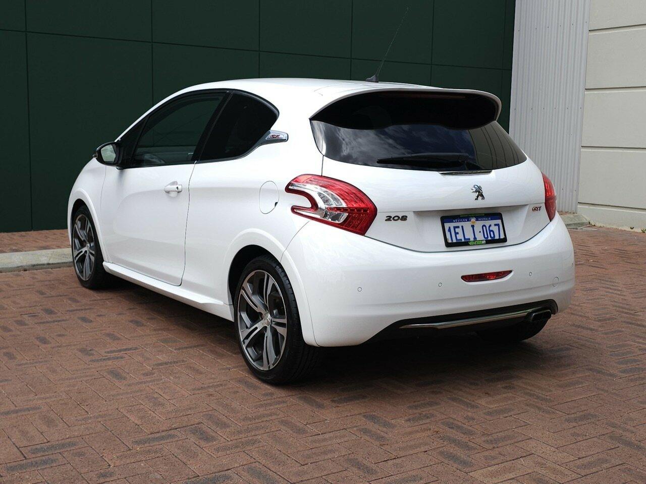 Peugeot 208 image 4