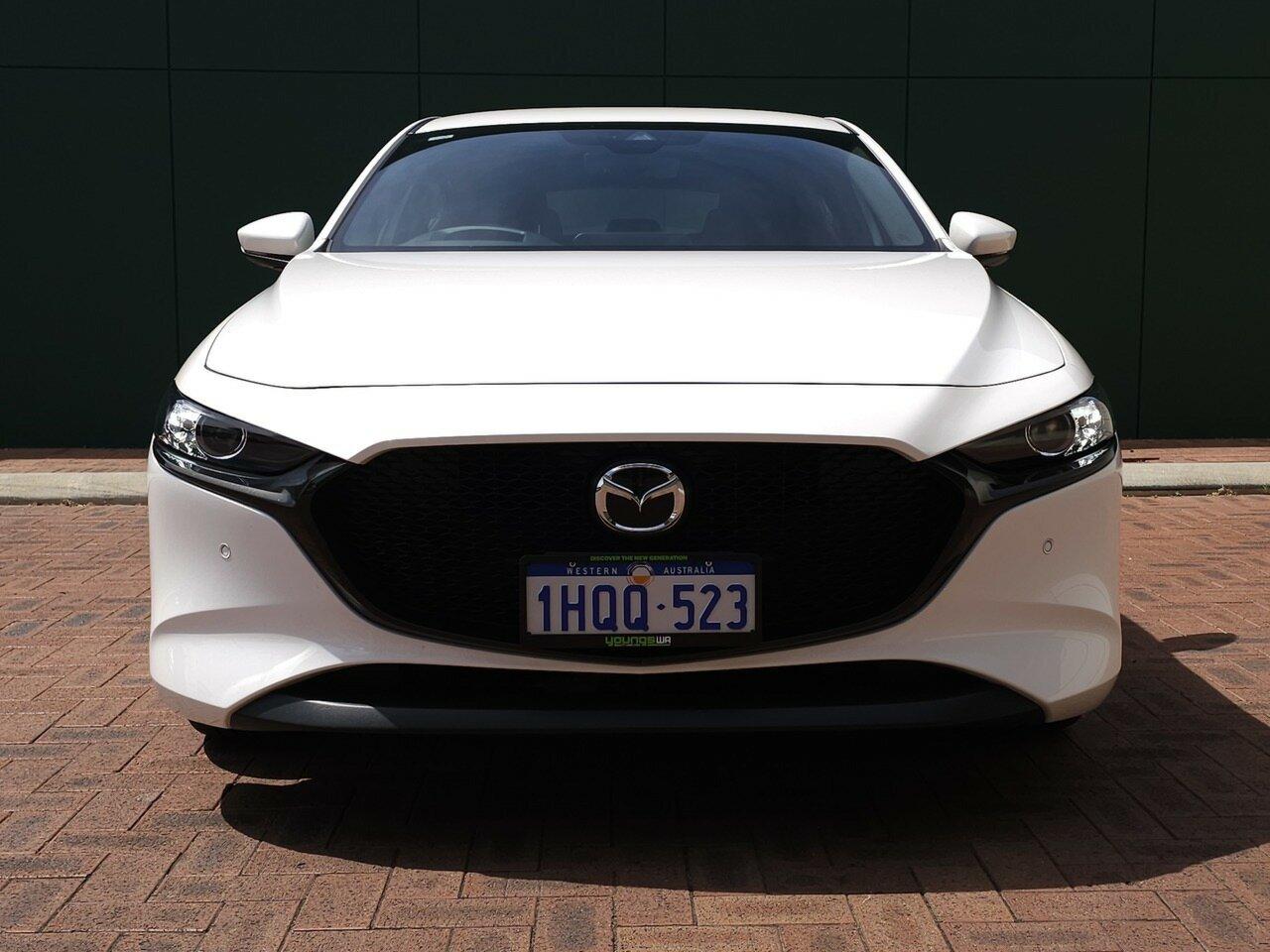 Mazda 3 image 2