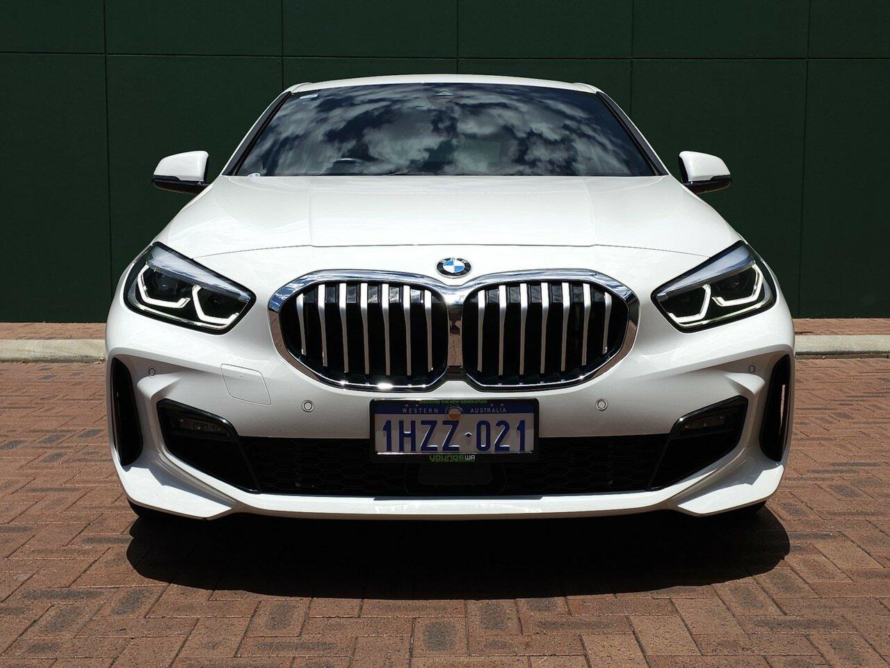 BMW 1 Series image 2