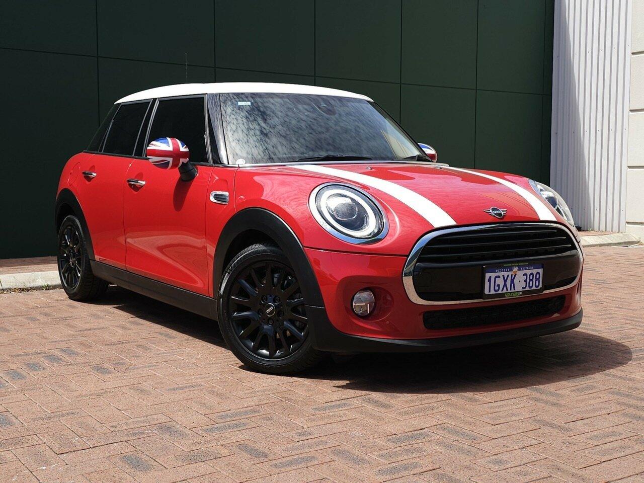 Mini Hatch image 1