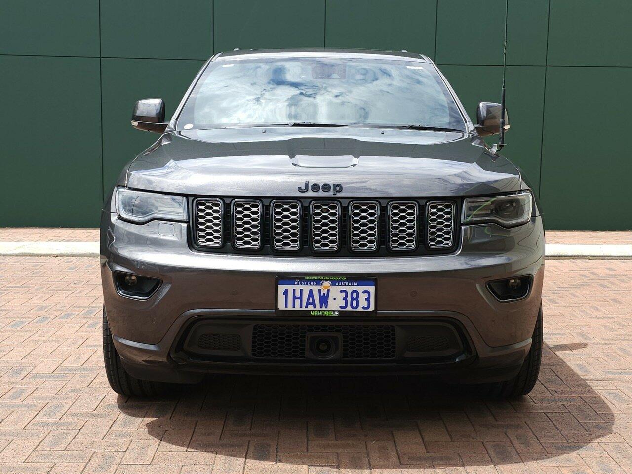 Jeep Grand Cherokee image 2