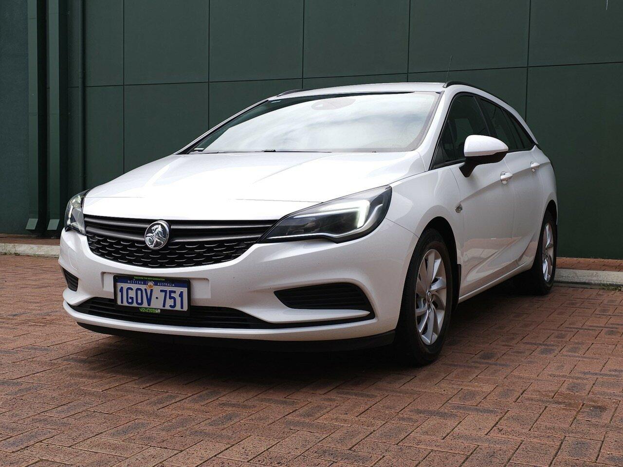 Holden Astra image 4