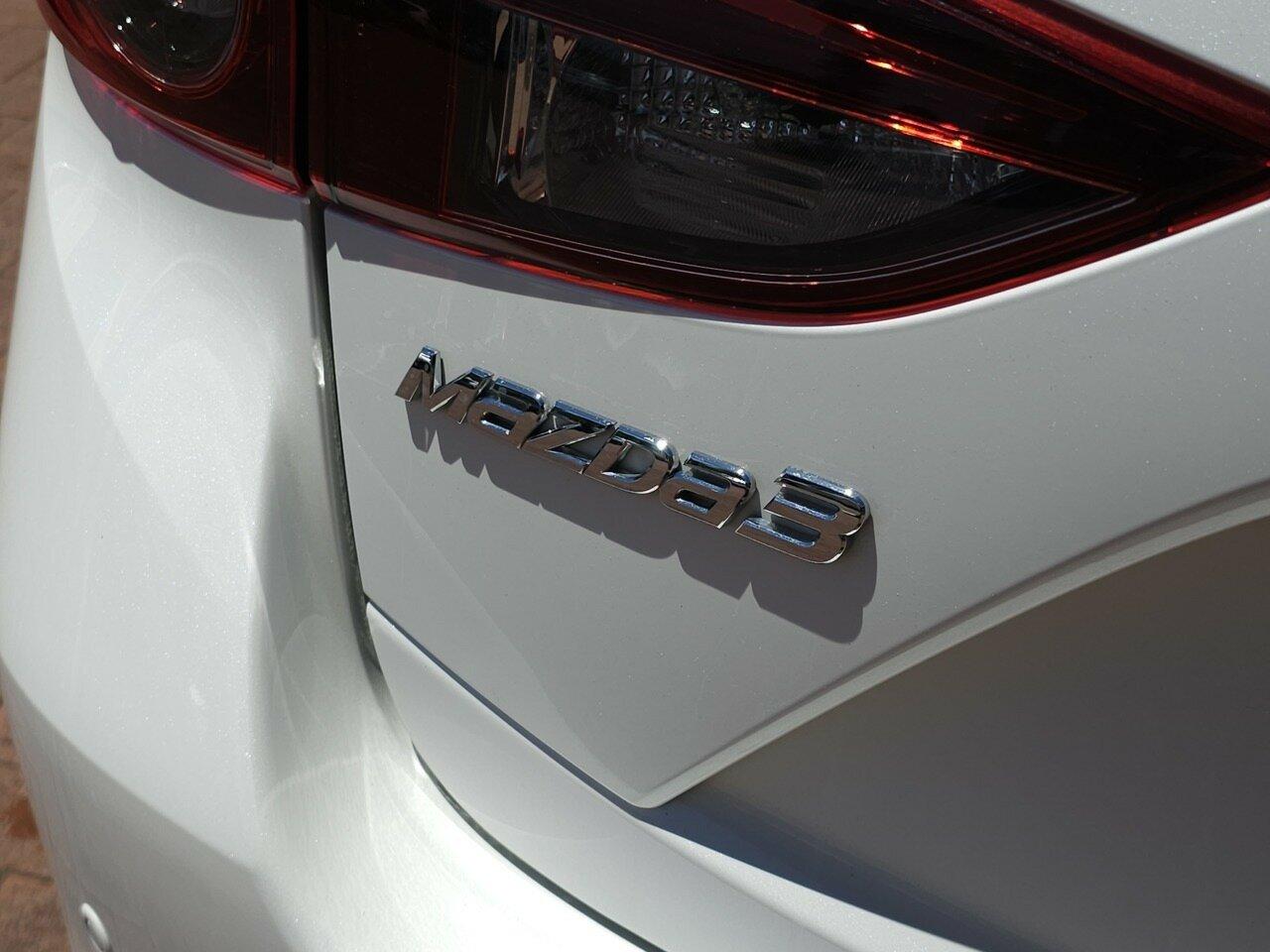 Mazda 3 image 3