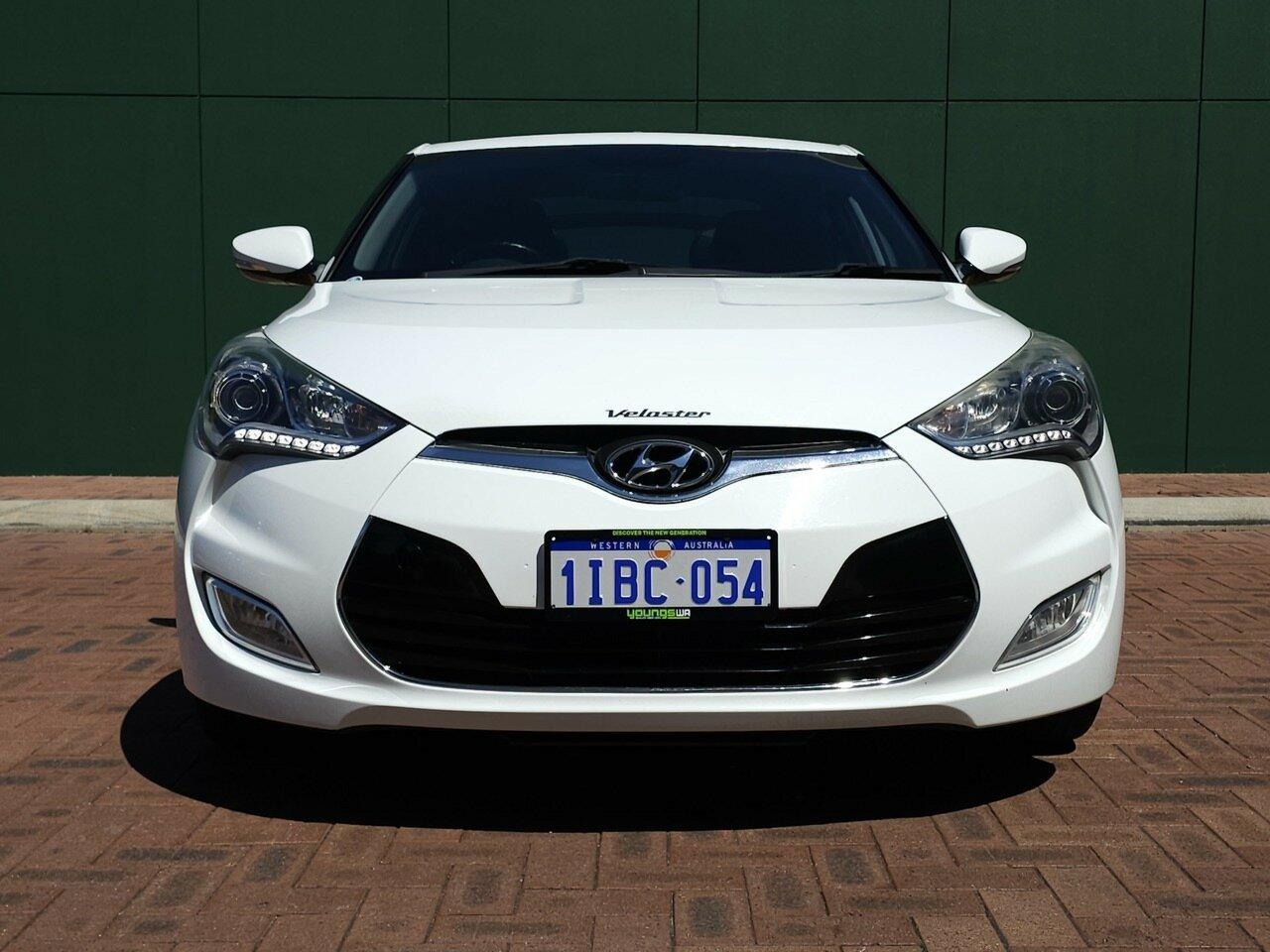 Hyundai Veloster image 2