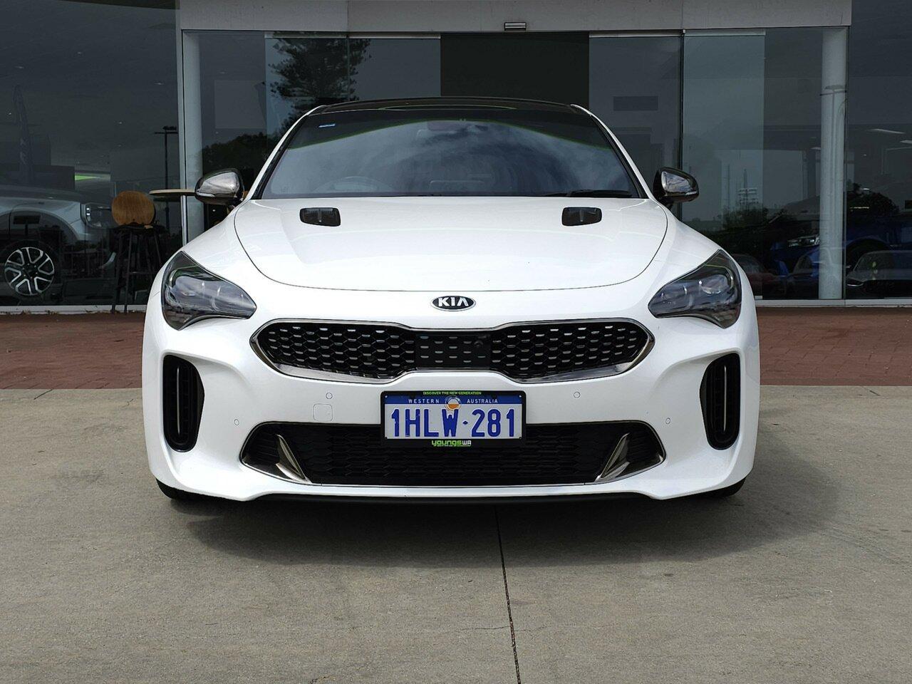 Kia Stinger image 2