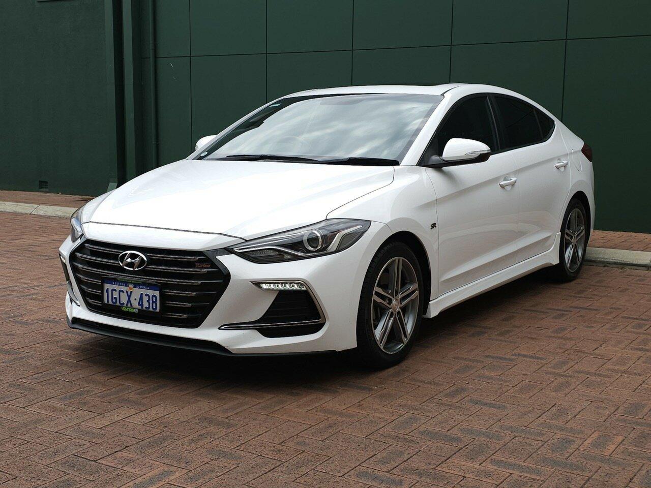 Hyundai Elantra image 4