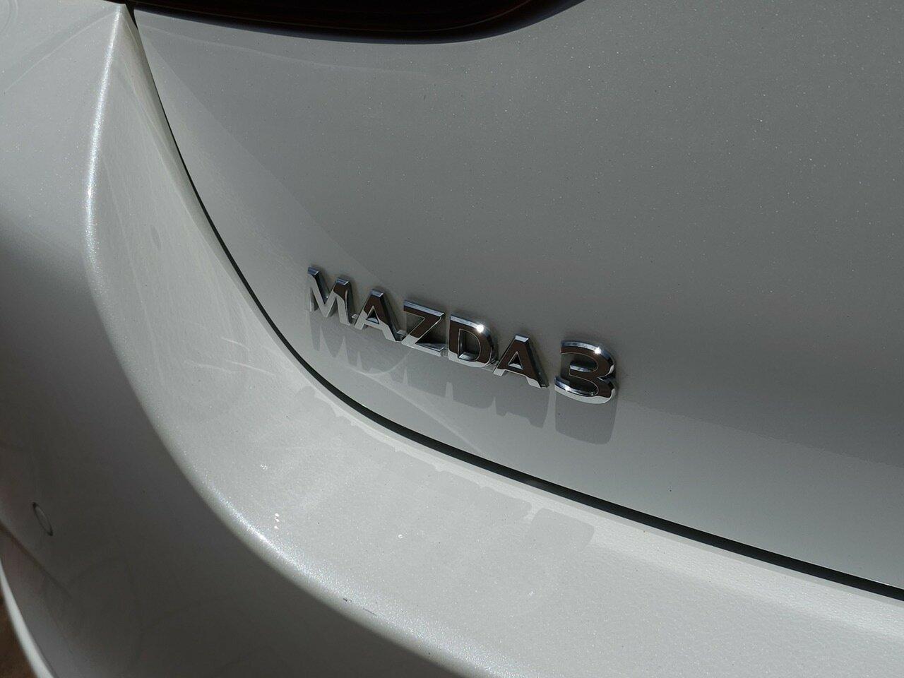 Mazda 3 image 3