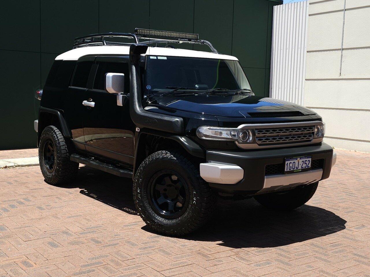 Toyota Fj Cruiser image 1