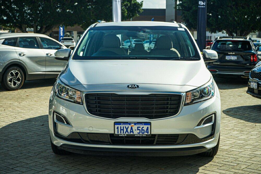 Kia Carnival image 3
