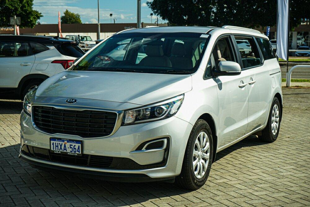 Kia Carnival image 4