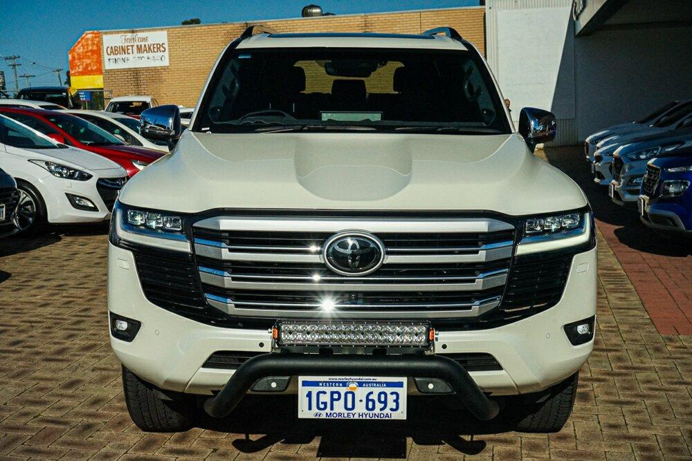 Toyota Landcruiser image 3