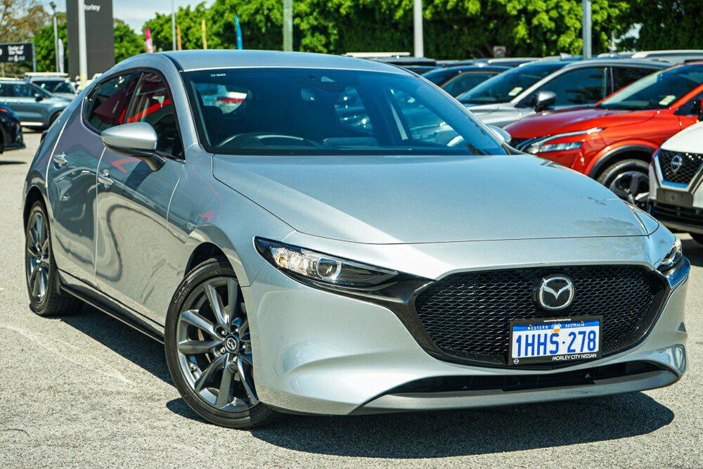 Mazda 3 image 1