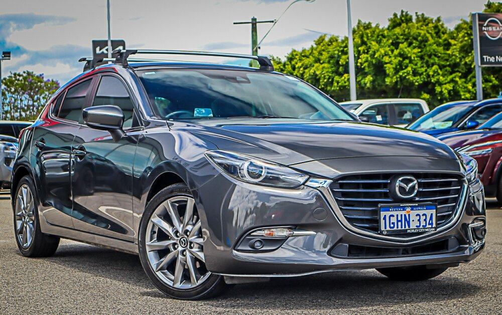 Mazda 3 image 1