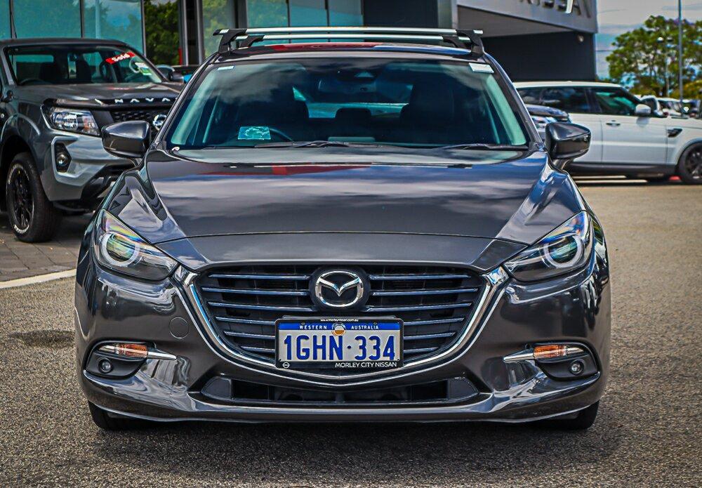 Mazda 3 image 3