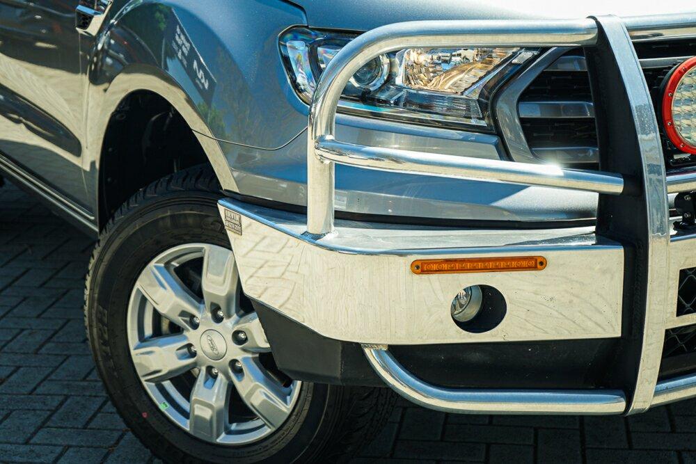 Ford Everest image 2