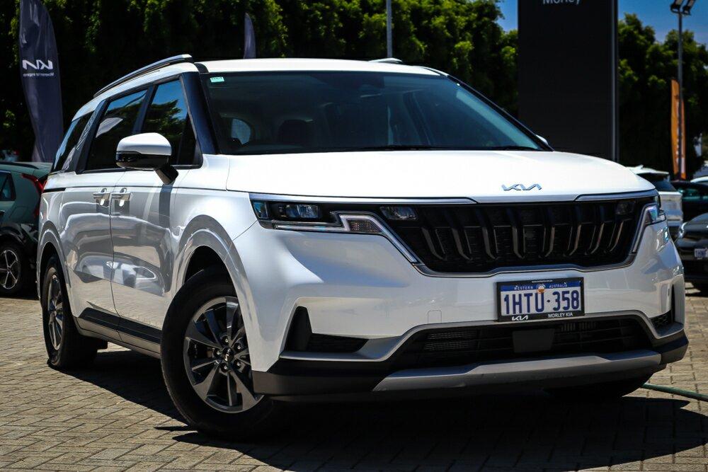 Kia Carnival image 1