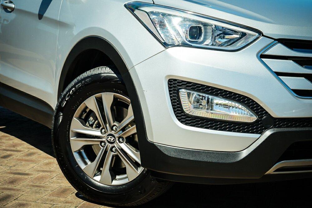 Hyundai Santa Fe image 2
