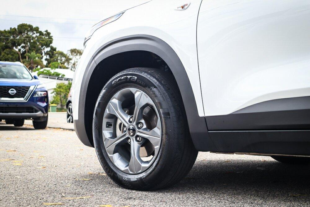 Kia Seltos image 4