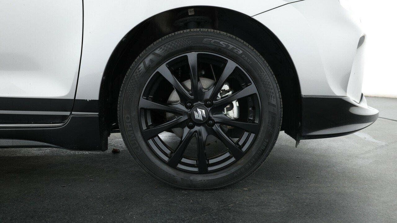 Suzuki Baleno image 4