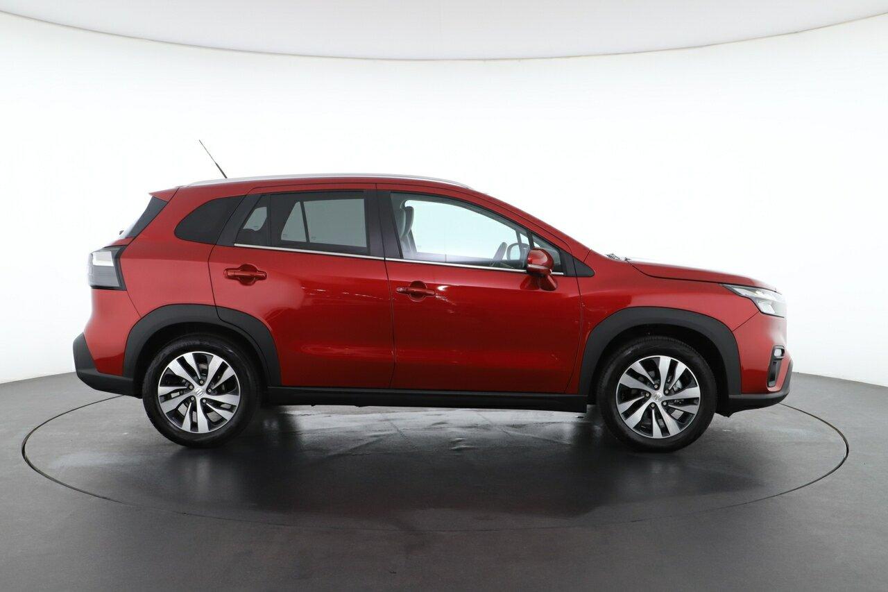 Suzuki S-cross image 2